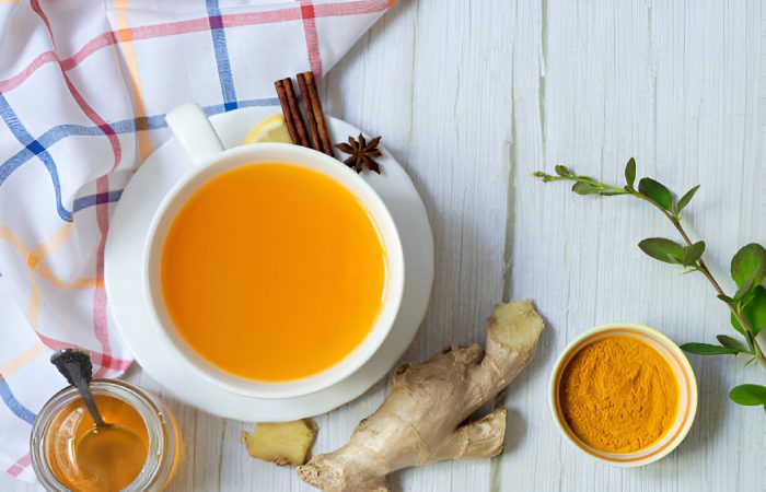 Ten Health Benefits of Turmeric Tea